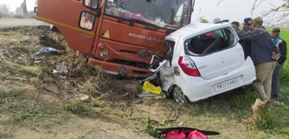 Three members of the same family died in a road accident:- Canter driver absconded from the spot